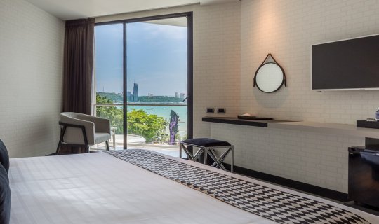 Cover + + + Sit back and enjoy the sea view at Hotel Mera Mare Pattaya + +...