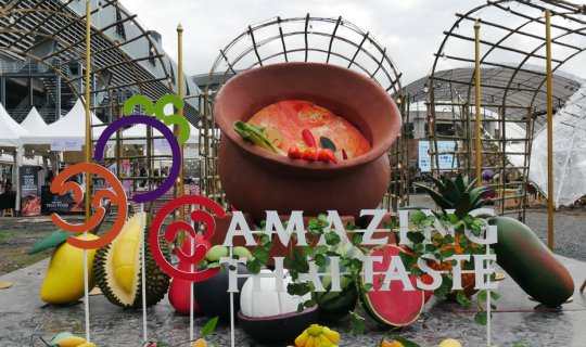 cover Amazing Thai Taste Festival 2017: A Celebration of Thai Cuisine at Makkasan Airport Rail Link Station Activity Plaza.