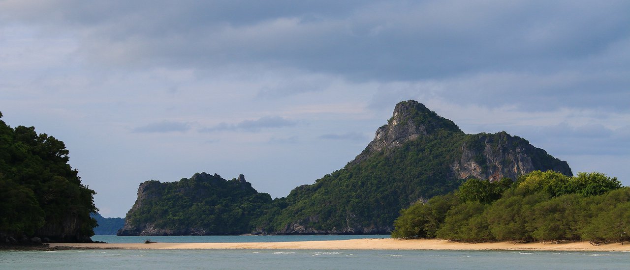 cover Virgin Islands: Solo Backpacking Adventure on Koh Phaluai
Koh Phaluai, a hidden gem in the Virgin Islands, awaits solo backpackers seeking an unforgettable adventure.