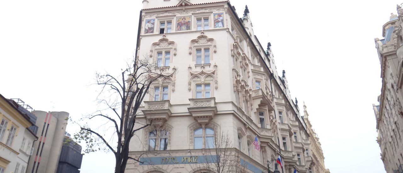 cover Prague Residences: A Grand Hotel in the Heart of Prague at an Attractive Price (2017-07-04)