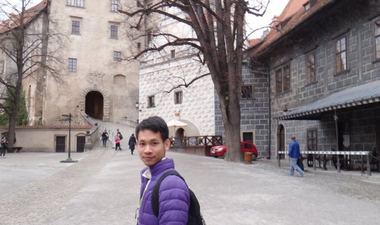 cover Cesky Krumlov Castle and its Extensive Domain
2017-07-04