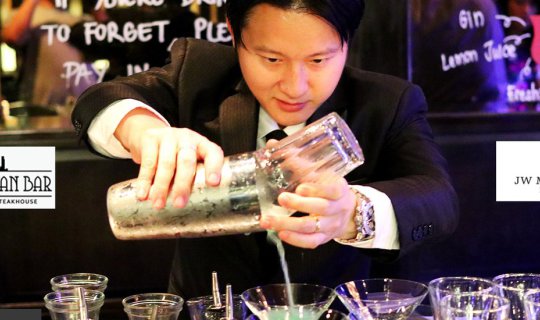 cover Manhattan Bar's "Eat and Drink All You Can" Offer: 699 Baht for 3 Hours, Once a Month!

Enjoy a 3-hour "Eat and Drink All You Can" experience at Manhattan Bar, JW Marriott Bangkok, for only 699 Baht, available once a month.