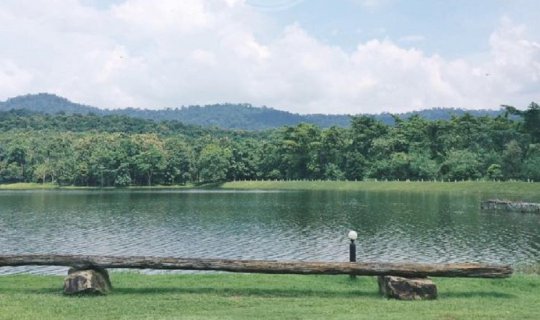 cover "Seven Bends - Pong Koan Sao" - A Journey Driven by Longing.