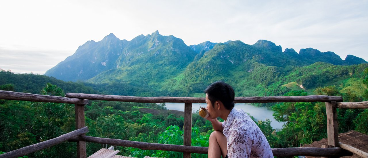 cover Chiang Dao: Affordable accommodations with million-dollar views.