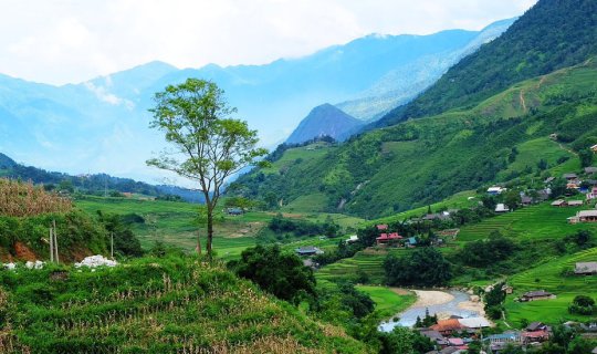 Cover Visiting Hanoi and the Rice Terraces of Sapa in Vietnam...