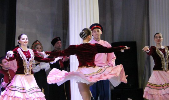 cover Warm touch in Russia... Episode Gala dinner with a luxurious and cheerful and beautiful local performance at Grand Duke Nikoley's Palace(5)