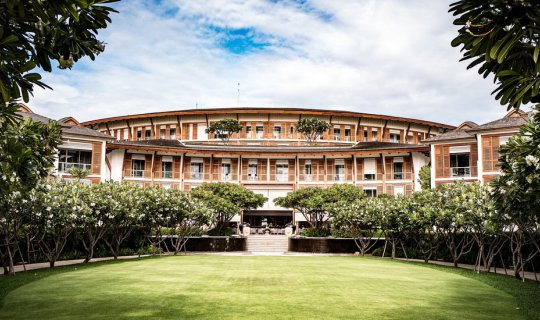 cover Relaxing Getaway at Bluport, Intercontinental Huahin's New Wing