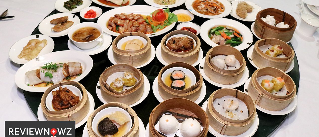 cover Dim sum lovers rejoice! Lok Wah Hin offers a 4.5-hour dim sum buffet dinner for 490 baht net.