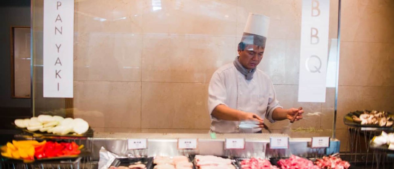 cover Mori Grill at the Chao Phraya Park Hotel: A Japanese-style buffet.