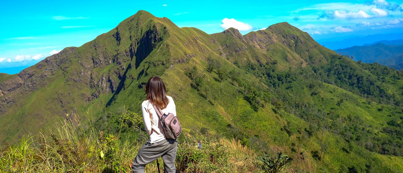 cover The translation of "เขาช้างเผือก 2560 จองยากบรรลัยกัน" is:
"Khao Chang Puak 2560 is incredibly difficult to book."