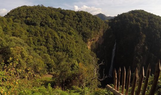 Cover Mae Surin Waterfall, Khun Yuam, Mae Hong Son...