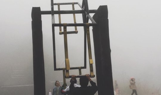 cover Doi Kiew Lom, Pai-Pang Ma Pha, Mae Hong Son
This translates to "Doi Kiew Lom, a mountain pass located between Pai and Pang Ma Pha districts in Mae Hong Son province, Thailand."