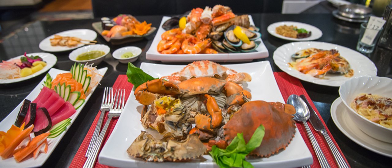 cover Buy 4 Get 2 Free on Crab Roe Buffet at The Landmark Bangkok Hotel