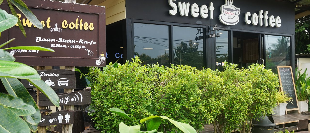 cover Sweet Coffee: A Relaxing Cafe on the Way to E-Tong Village