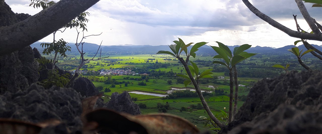 cover Pha Chor offers stunning views, despite the short, less than 15-minute hike to the top.