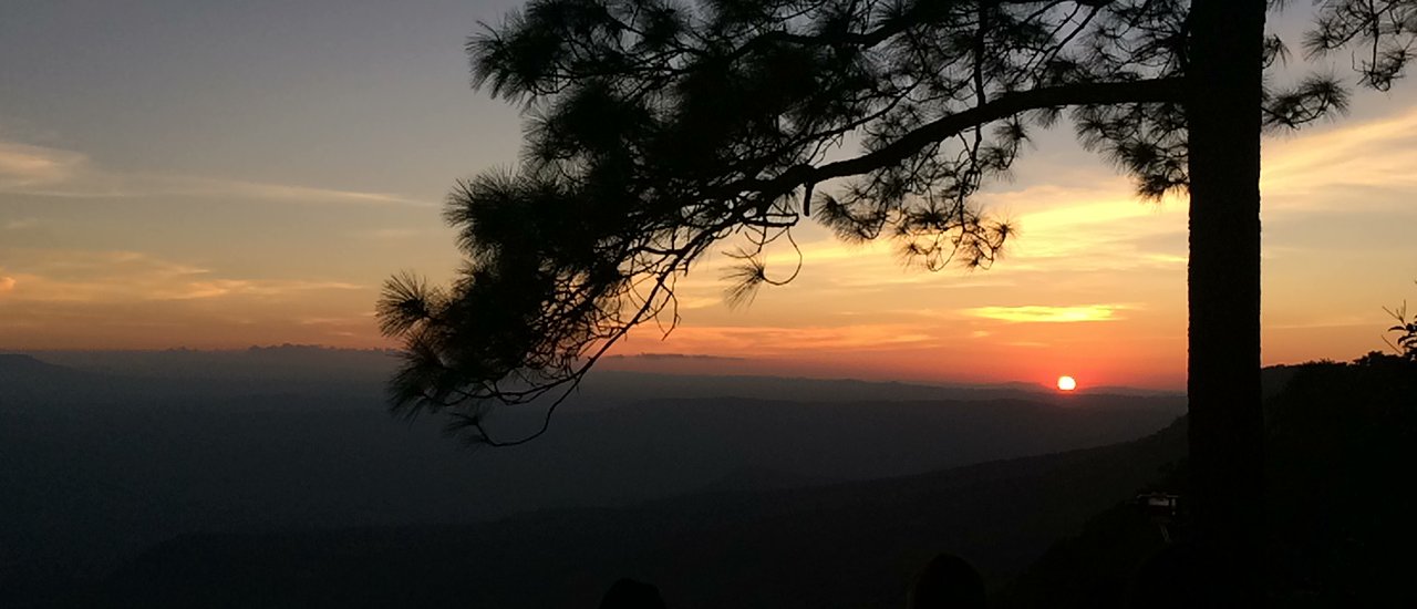 cover Hike and Camp at Phu Kradueng: 3 Days, 2 Nights 

This translation keeps the original meaning of the title while being concise and informative in English.