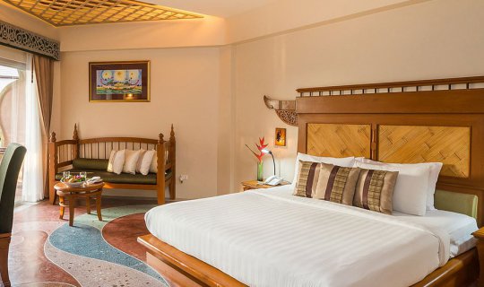 cover 10 Halal Accommodations in Krabi