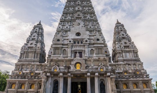 cover The Great Buddha Gaya Thai Pagoda, without having to travel far to India.