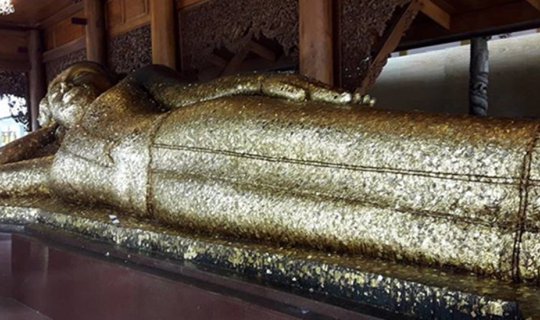 cover Monkey Travels Thailand: Worship and Eat in Sing Buri
