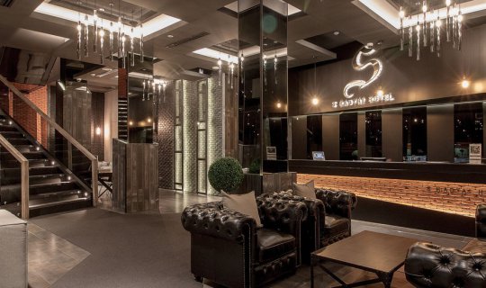 Cover Luxury Hotel at an Affordable Price in Hat Yai
S Had Yai Hoteloffer...