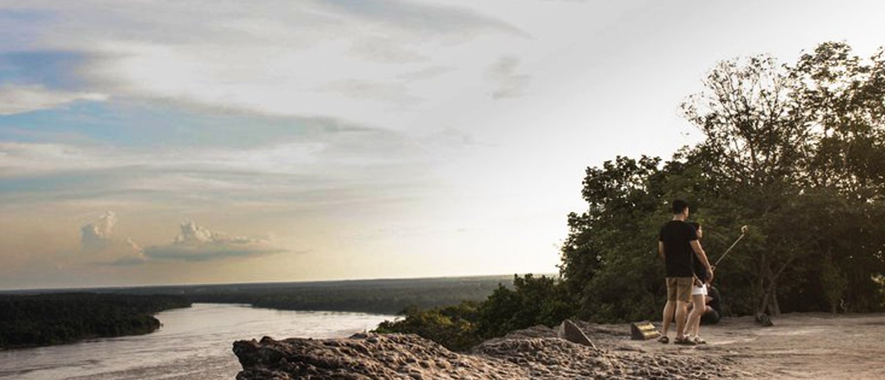 cover Human life in เขมราฐ  …กับการที่ฉันหนีไปใช้ชีวิตคนเดียว