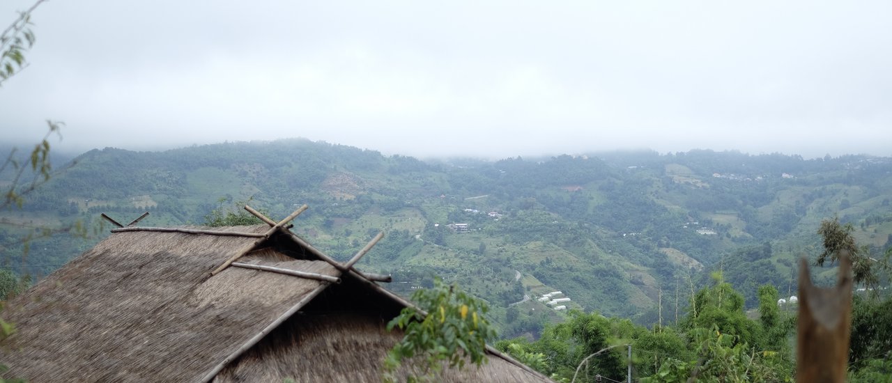 cover Experience the cool air and breathe in the fresh atmosphere at Ban Lo Yo Doi Mae Salong, Mae Chan District.