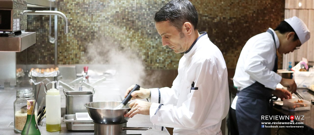 cover The Legendary Italian Flavors of La Scala at The Sukhothai Bangkok
This sentence translates to a description of La Scala restaurant, highlighting its Italian cuisine and legendary status within The Sukhothai Bangkok hotel.