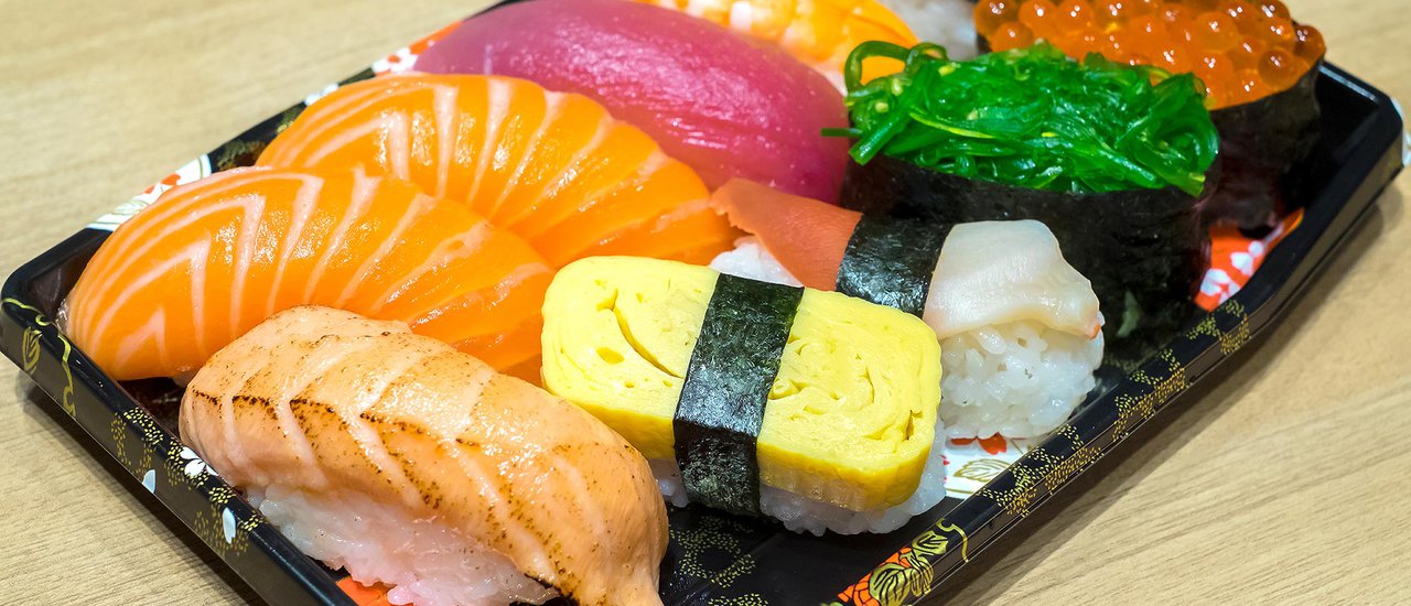 cover Naeki Sushi : Sushi Premium take away ชีวิตที่ดีขึ้นเพราะมีเธอ