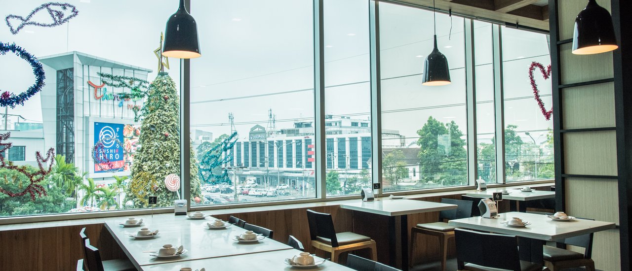 cover Noey Seafood - Thanya Park Srinakarin Branch
Noey Seafoodis a popular Thai seafood restaurant chain with a branch located at Thanya Park Srinakarin.