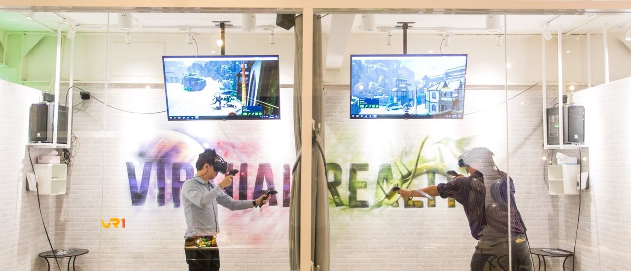 cover Immerse yourself in the heart of Thonglor with a VR gaming experience.