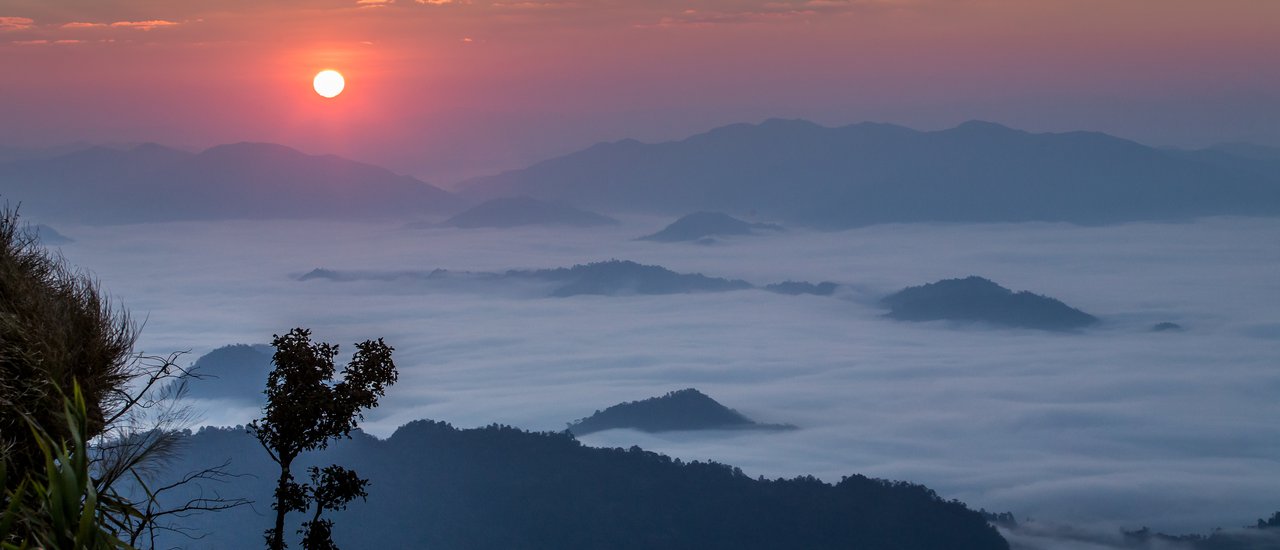 cover A 4,000 km Motorcycle Adventure from Chumphon to Chiang Rai with Old Big Bikes