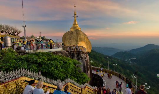 Cover Yangon - Hongsa - Syriam - Kyaikhato : To worship 3 of 5 the most ho...