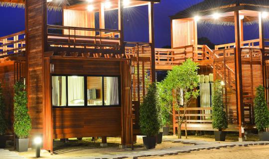 cover Travelling to Kho Payam, 3 Days 2 Nights at Bluesky Resort Hotel which is known as Maldive of Thailand by Mae Pranome