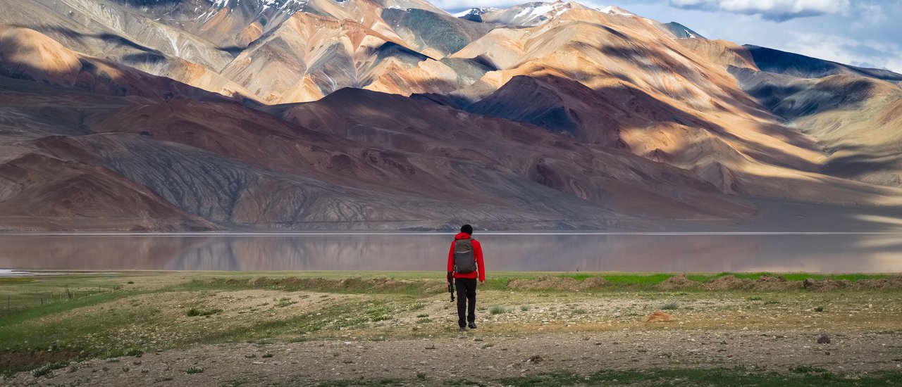cover Leh - Ladakh: "Land of High Passes": 10 Days on the Path of Mountains, Rivers, and Deserts