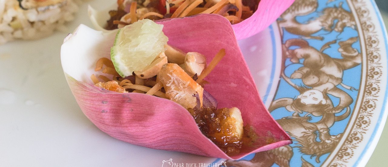cover Review of Thai Buffet and Traditional Desserts at Baan Bai Mai Pra Chan (180 Baht Net)
This review focuses on the Thai buffet and traditional desserts offered at Baan Bai Mai Pra Chan, priced at 180 Baht net.