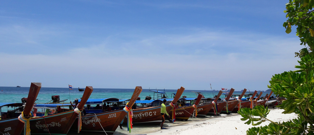 cover Lipe-Adang: Paradise of the Southern Andaman on a Clear Day^^ (Featuring a Clip of the Spiny Spider Crab)