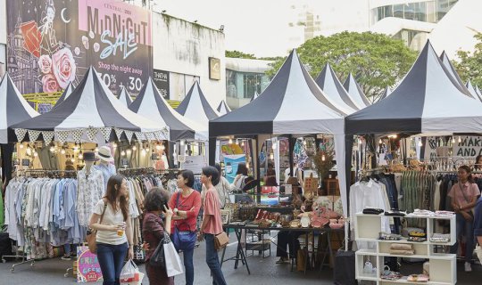 cover Explore, Shop, Relax, and Enjoy Free Concerts at "ETC Market@Central Chidlom"