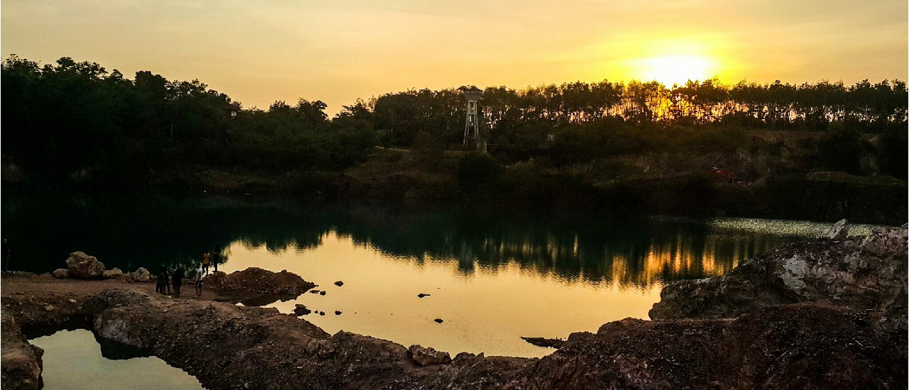 cover The Grand Canyon of Khuan Noi, a new tourist attraction in Phatthalung Province.