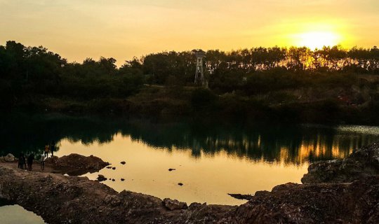 cover The Grand Canyon of Khuan Noi, a new tourist attraction in Phatthalung Province.