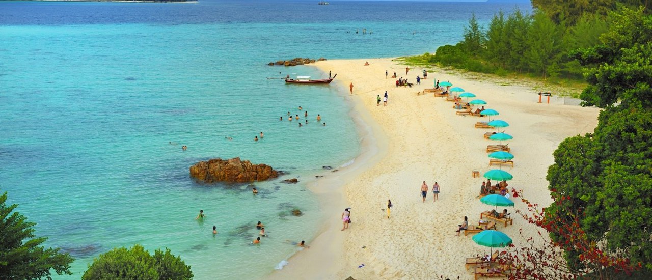 cover Island hopping from Koh Lipe to Langkawi.