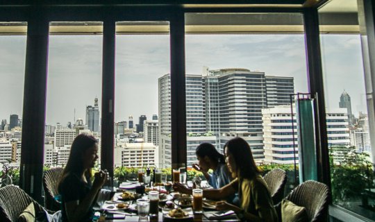 cover Premium Buffet for Under 1,000 Baht with Panoramic Views at Crowne Plaza Bangkok Lumpini Park