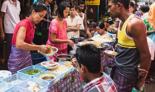 cover Review: Auntie VS Burmese Food 3 Days 46 Menus Episode 2