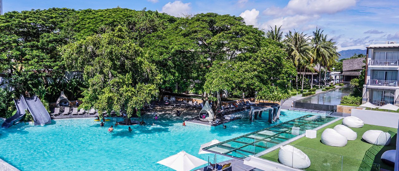 cover Five-star treetop resort near Bangkok.