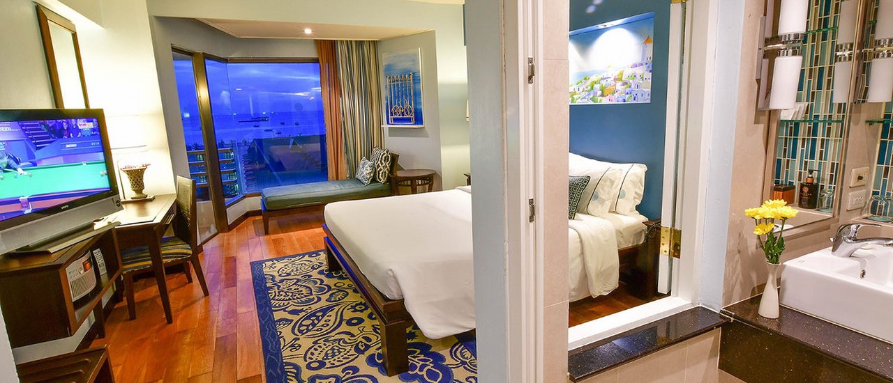 cover ...The Bayview Hotel Pattaya, a luxurious beachfront hotel in the heart of Pattaya, offers affordable room rates.