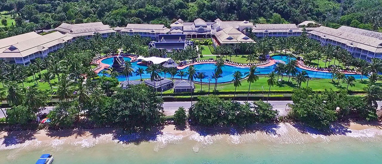 cover Let's go on a trip to Krabi with the gang at Sofitel Krabi Phokeethra Golf and Spa Resort with Maen Prathom!