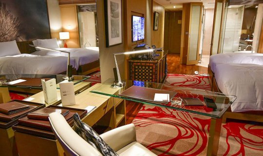 cover Review of Sofitel Bangkok Sukhumvit and its luxurious Sunday Brunch with Maepranom
This review focuses on the Sofitel Bangkok Sukhumvit hotel and its opulent Sunday Brunch experience with Maepranom.