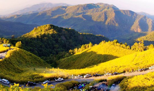 cover "Mae Hong Son" is already in English. It is the name of a province in northern Thailand. 
Would you like me to translate it to another language?