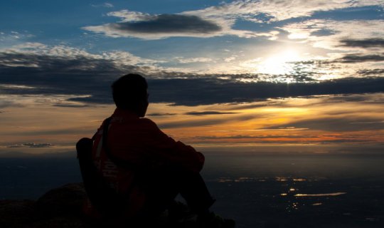 cover Climbing Khao Luang, Biking, and Napping in Sukhothai: 3 Days, 2 Nights