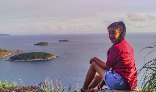 Cover Phuket's Hidden Gem: Exploring the Beauty of Pha Hin Dam
While Phuk...