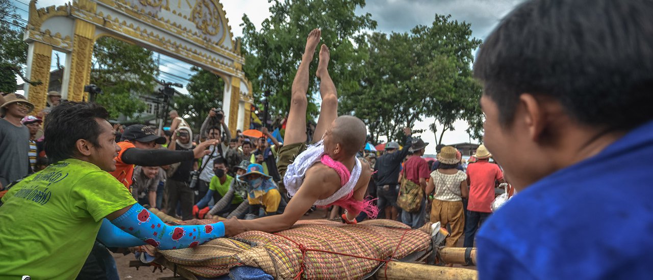 cover Brutal Naga Procession